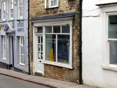 4 Red Lion Street